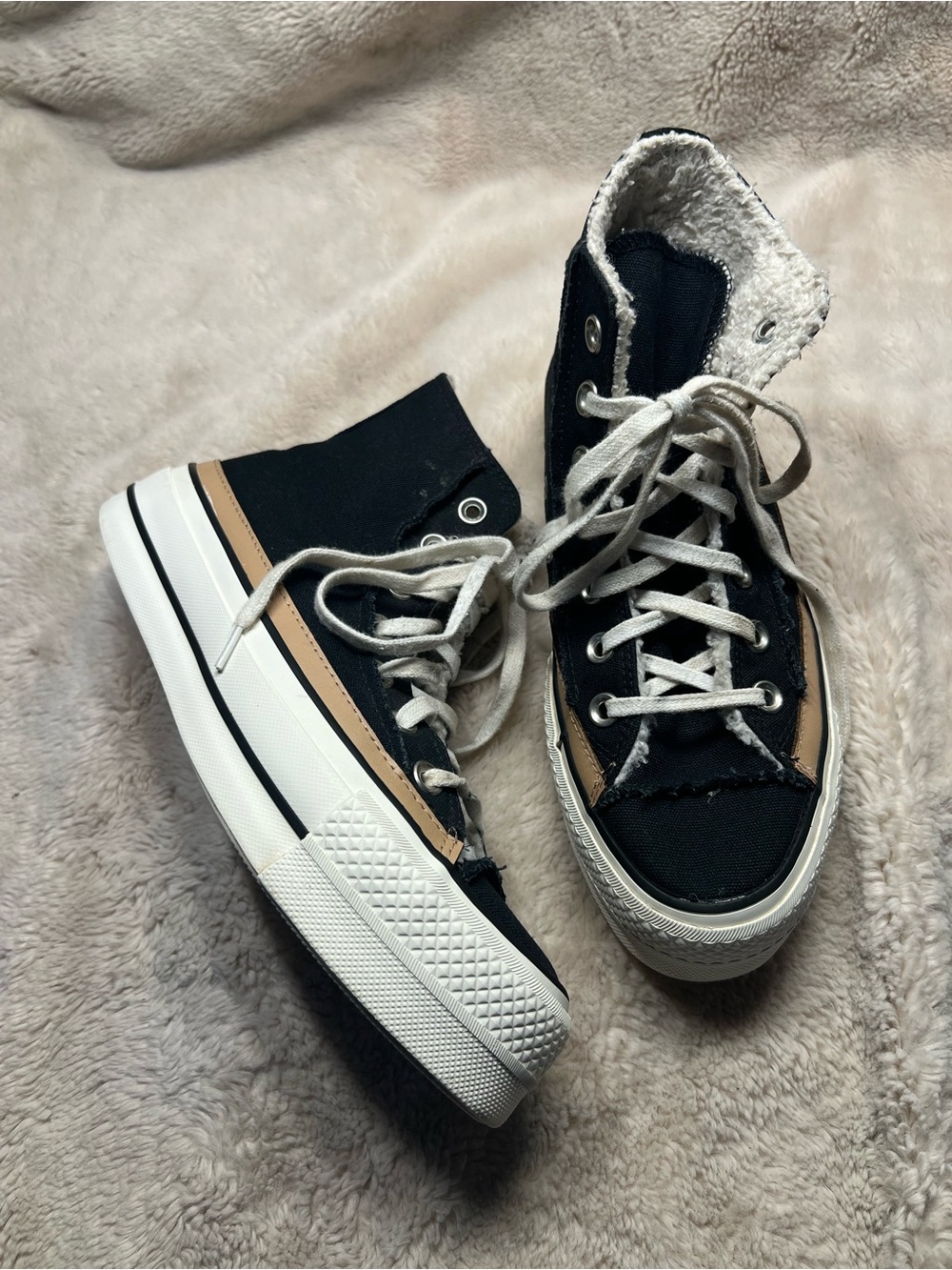 Converse All Star Platform Sneakers with Shearling Inside Size 6.5 Lift